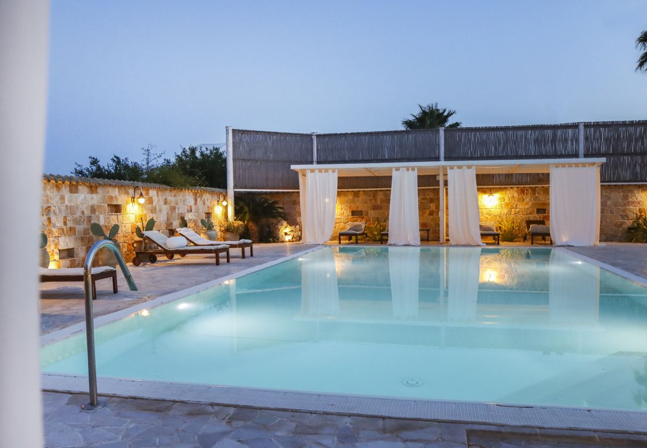 Villa in Ispica - VILLA ERIKA con piscina privata