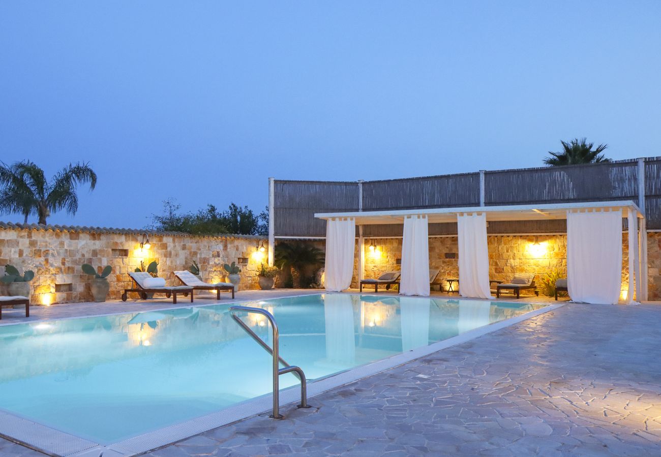 Villa in Ispica - VILLA ERIKA con piscina privata