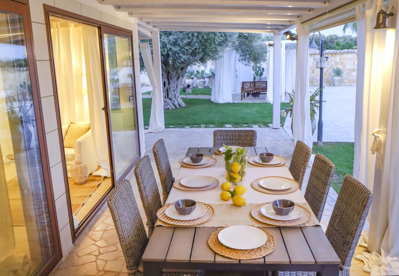 Villa in Ispica - VILLA ERIKA con piscina privata