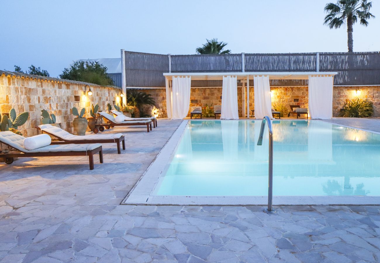 Villa in Ispica - VILLA ERIKA con piscina privata
