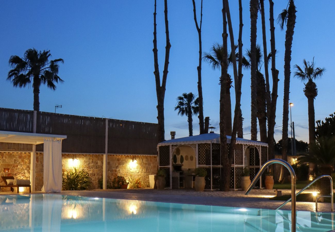 Villa in Ispica - VILLA ERIKA con piscina privata