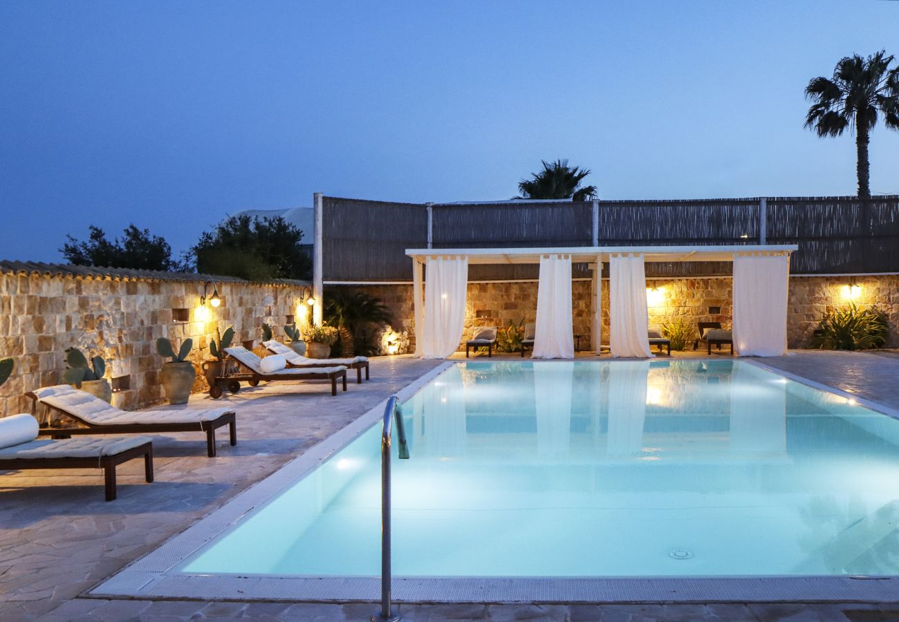 Villa in Ispica - VILLA ERIKA con piscina privata