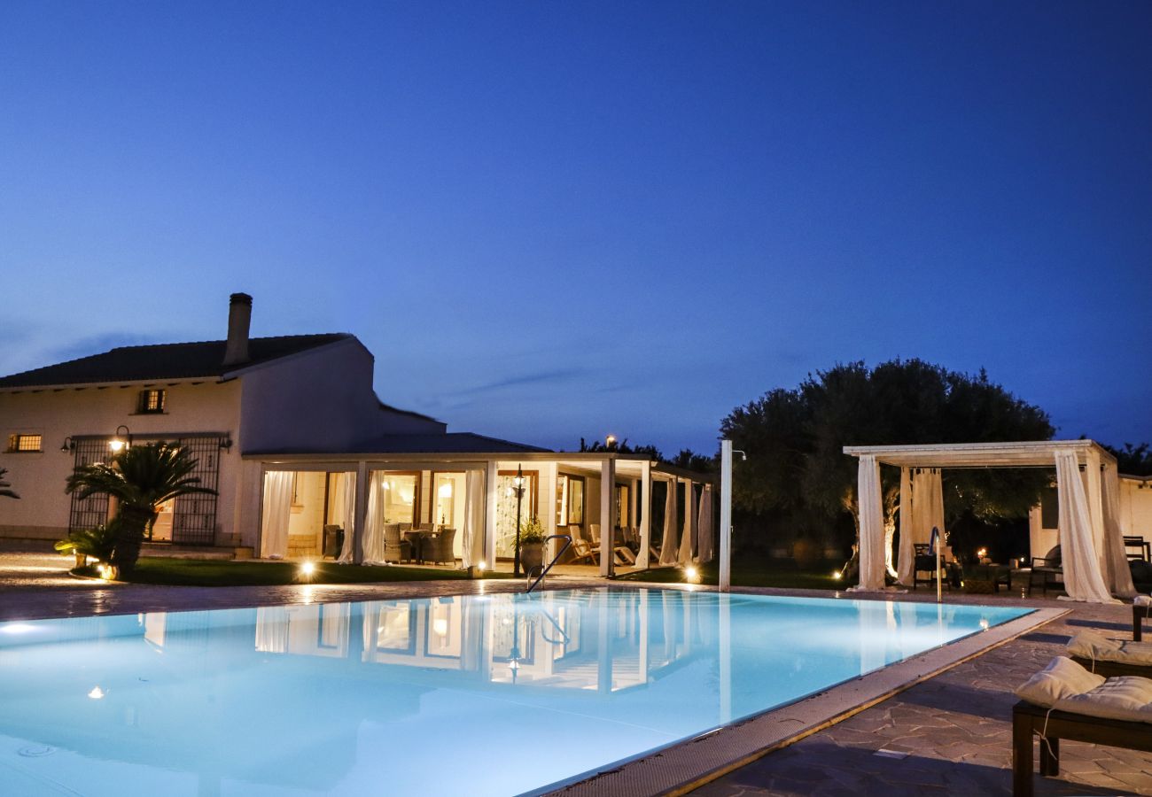 Villa in Ispica - VILLA ERIKA con piscina privata