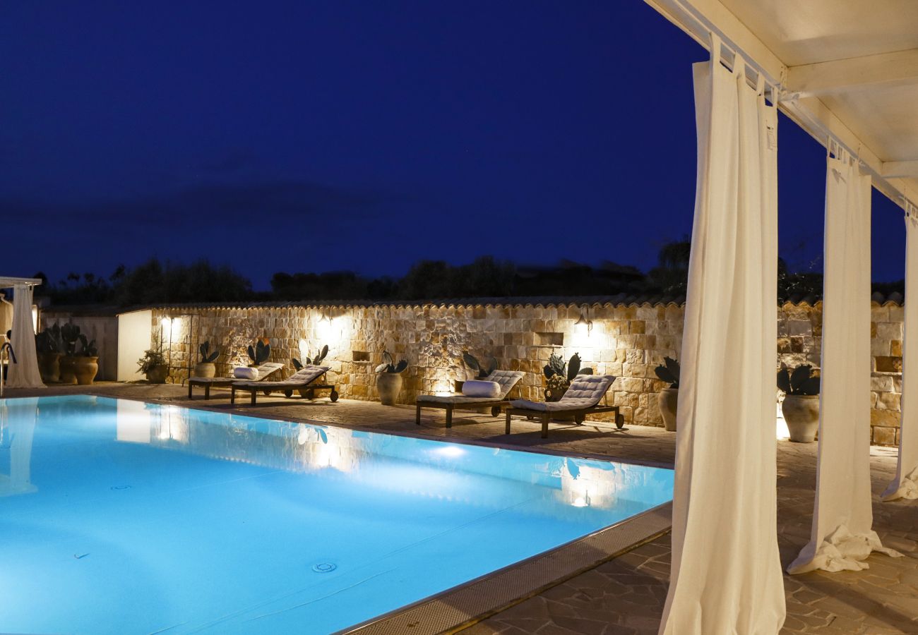 Villa in Ispica - VILLA ERIKA con piscina privata