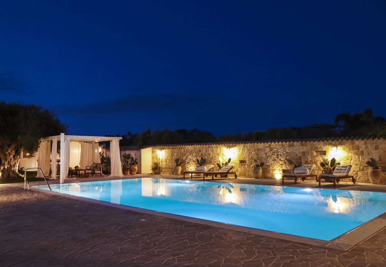 Villa in Ispica - VILLA ERIKA con piscina privata