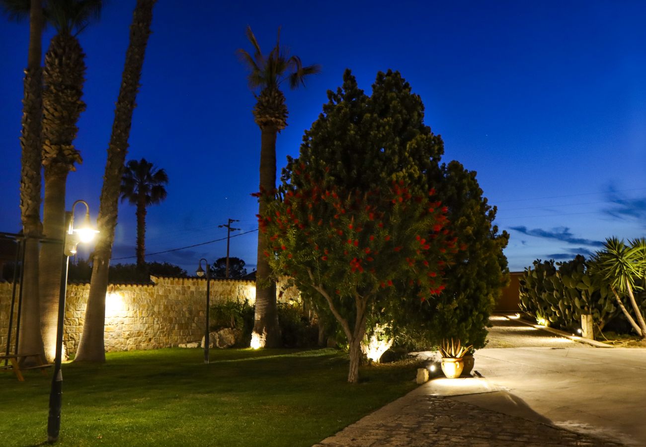 Villa in Ispica - VILLA ERIKA con piscina privata