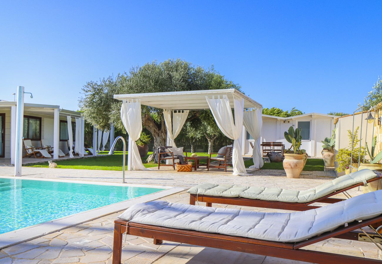Villa in Ispica - VILLA ERIKA con piscina privata