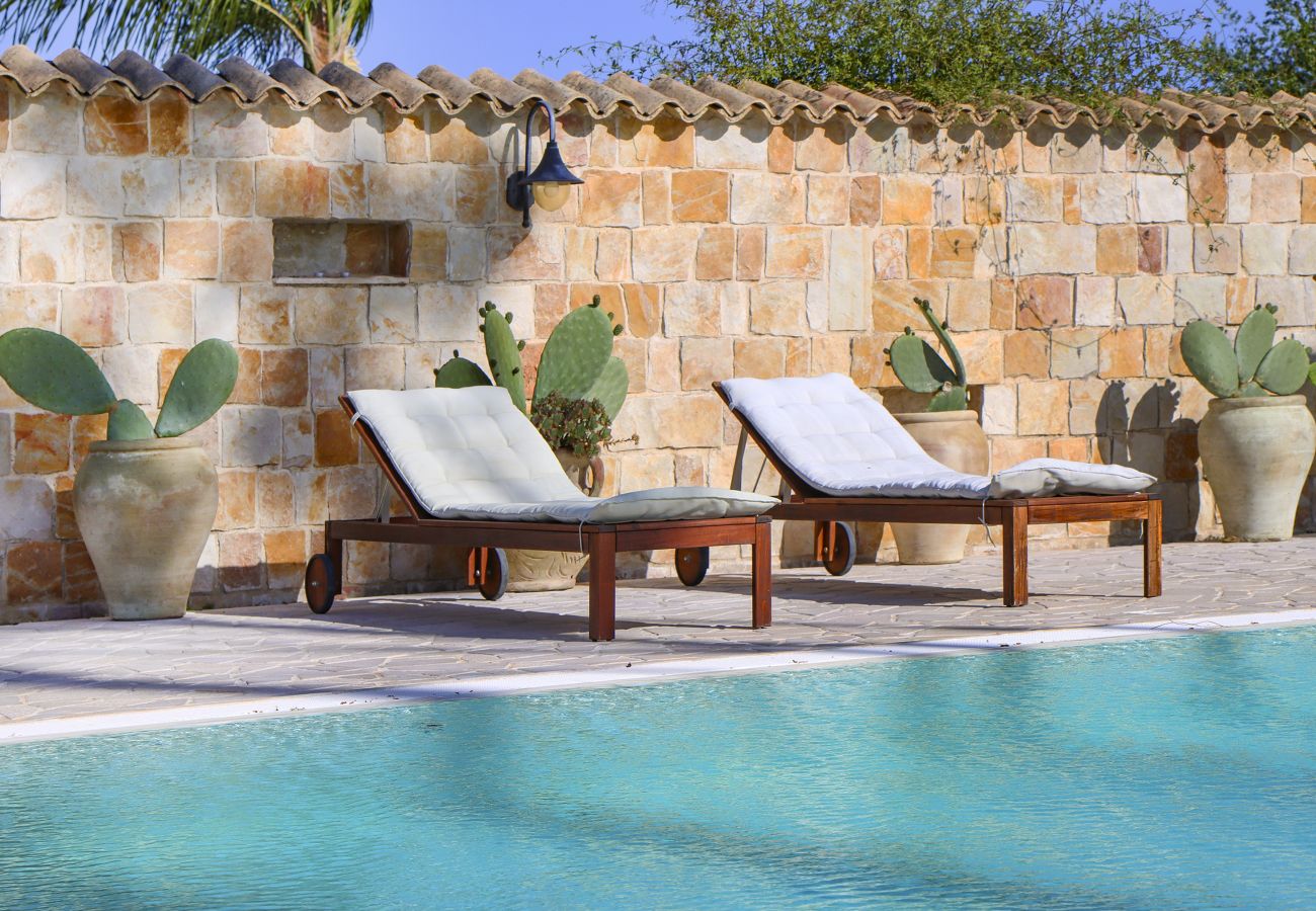 Villa in Ispica - VILLA ERIKA con piscina privata