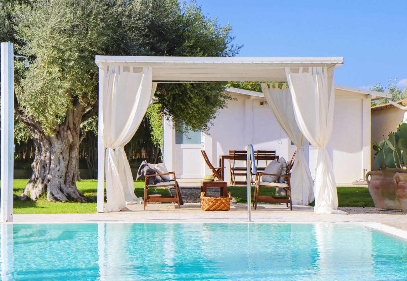 Villa in Ispica - VILLA ERIKA con piscina privata