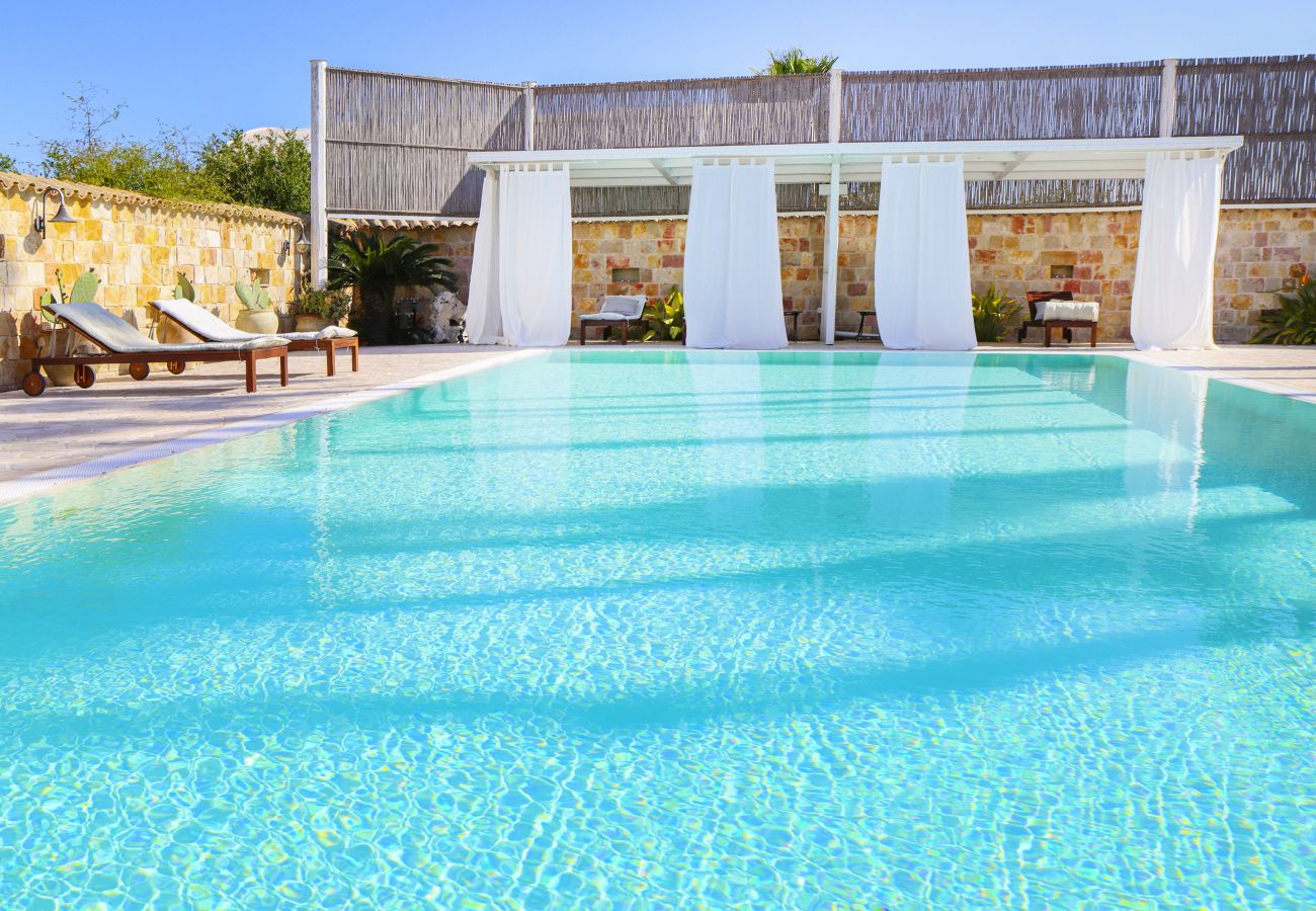 Villa in Ispica - VILLA ERIKA con piscina privata