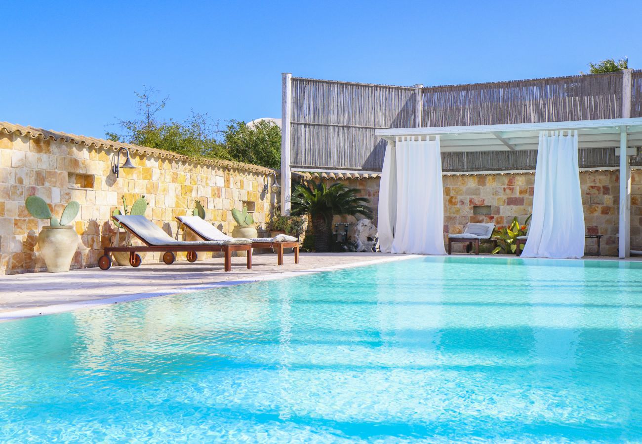 Villa in Ispica - VILLA ERIKA con piscina privata