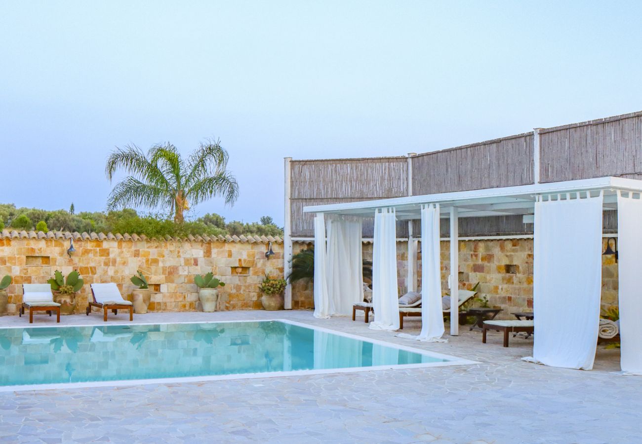 Villa in Ispica - VILLA ERIKA con piscina privata