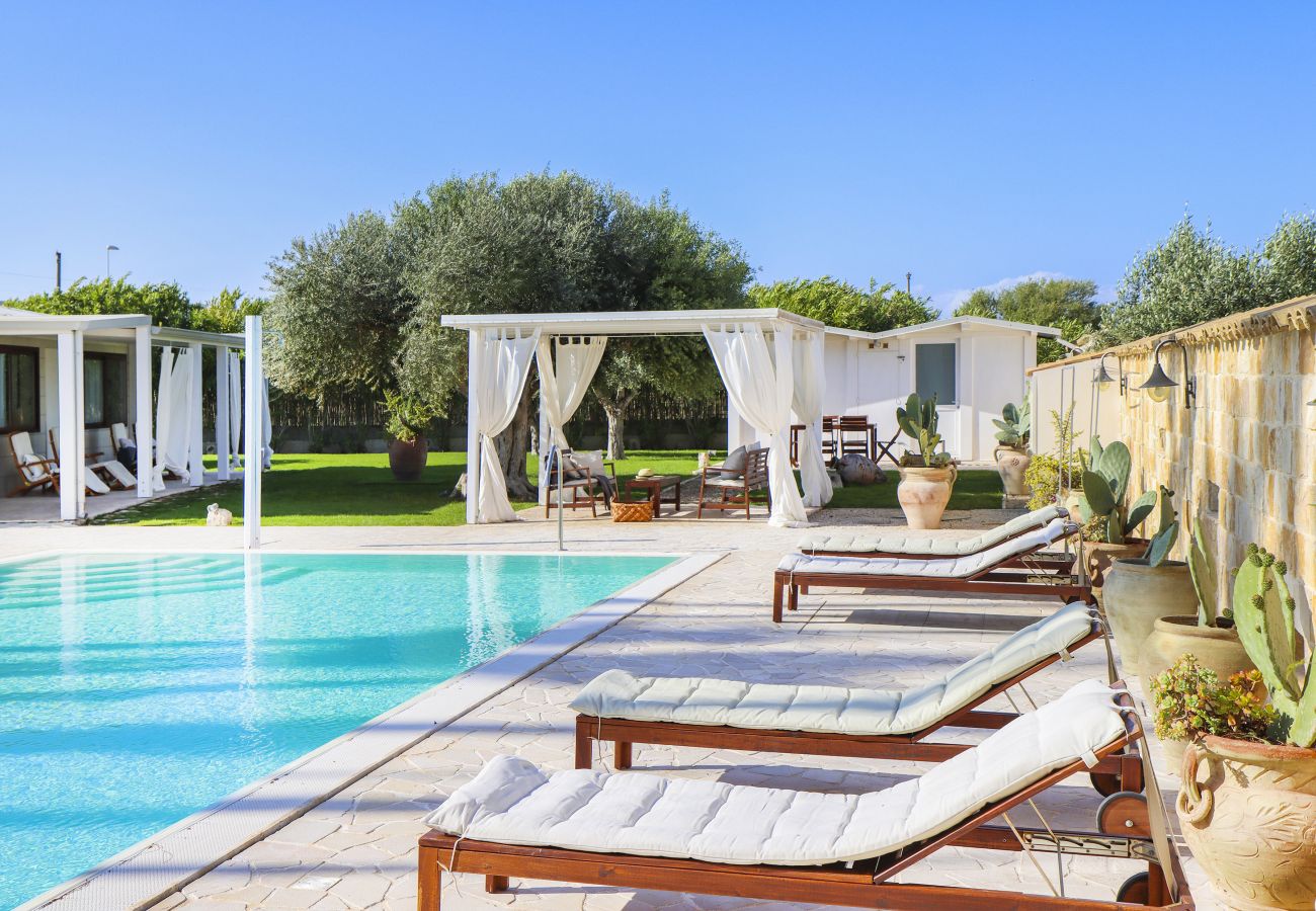 Villa in Ispica - VILLA ERIKA con piscina privata