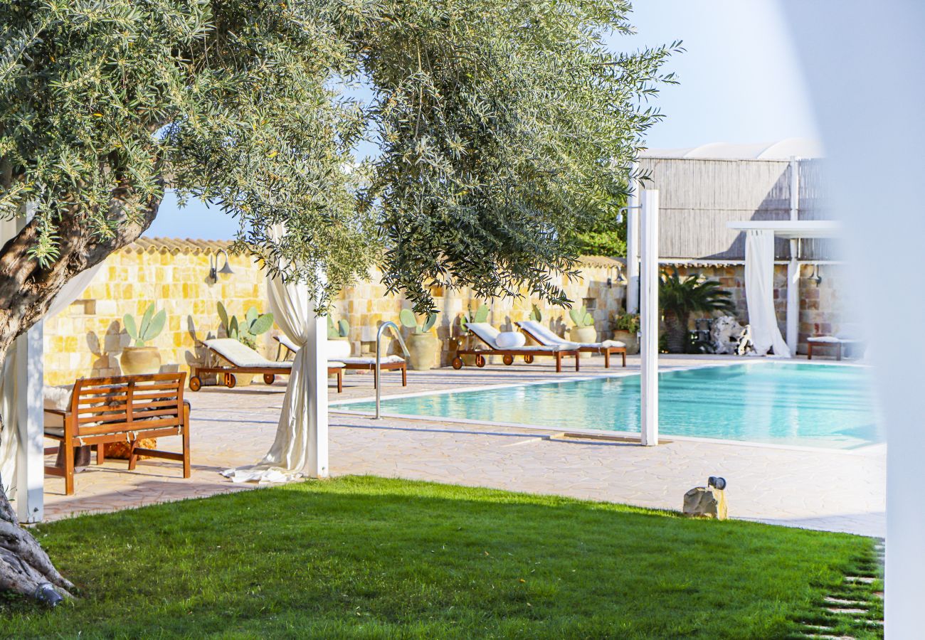 Villa in Ispica - VILLA ERIKA con piscina privata