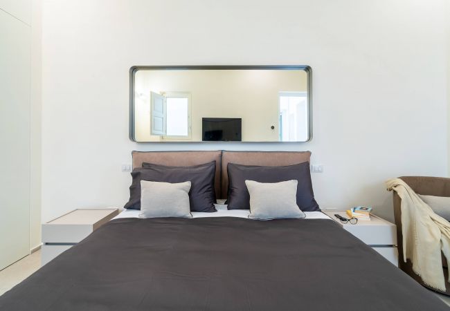 Rent by room in Syracuse - Vigliena  confortable room  1