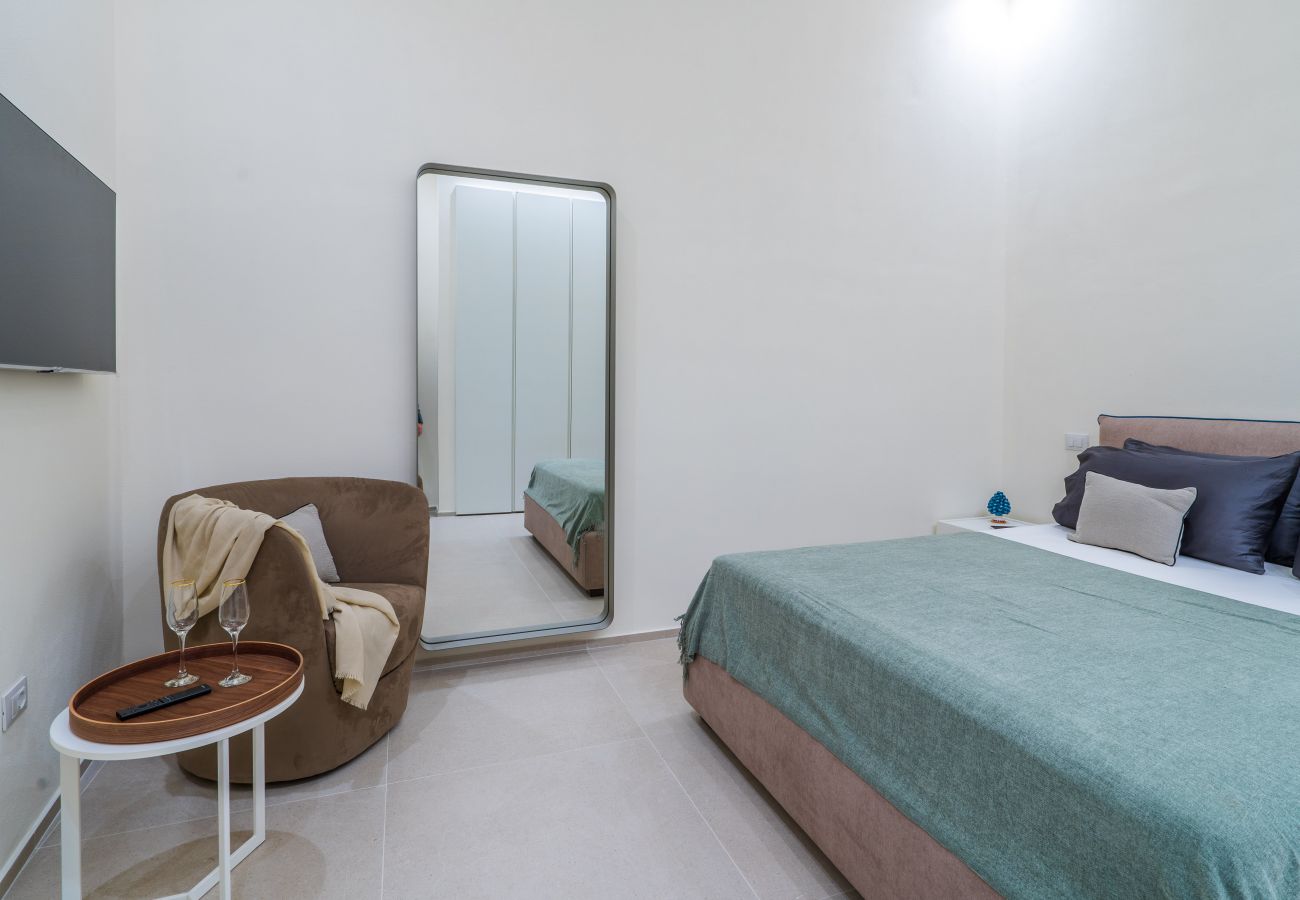 Rent by room in Syracuse - Vigliena  confortable room  1