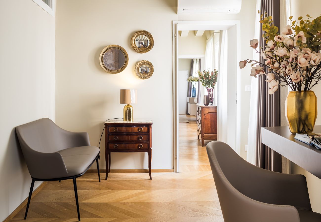 Apartment in Venice - San Giovanni e Paolo Canal View Apartment R&R